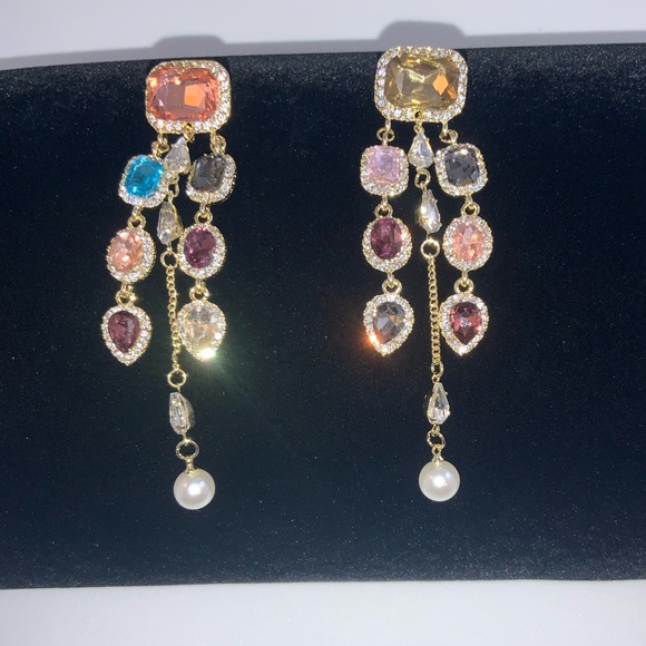 Multi-Colored Dangle Earrings - Picture 4 of 11